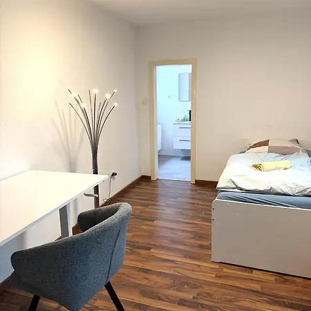 Grosse Moeblierte Im Zentrum Von Apartamento *