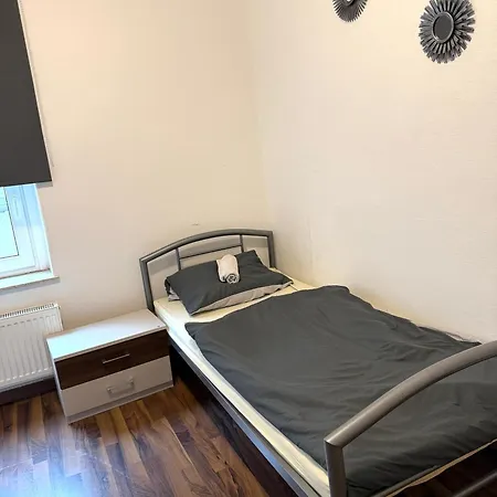 Grosse Moeblierte Im Zentrum Von Apartamento