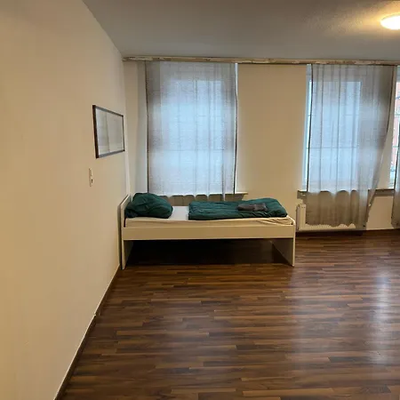 Grosse Moeblierte Im Zentrum Von Apartamento