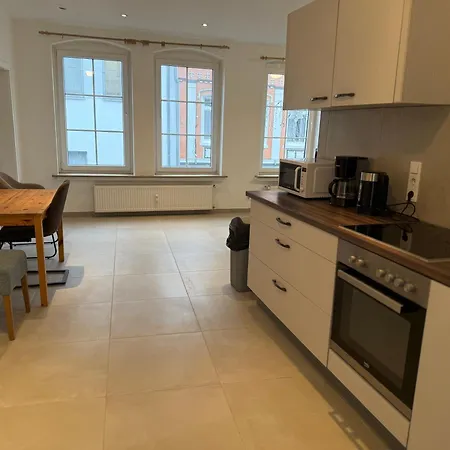 Grosse Moeblierte Im Zentrum Von Lage (Lippe)