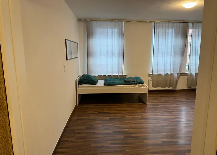 Grosse Moeblierte Im Zentrum Von Appartamento