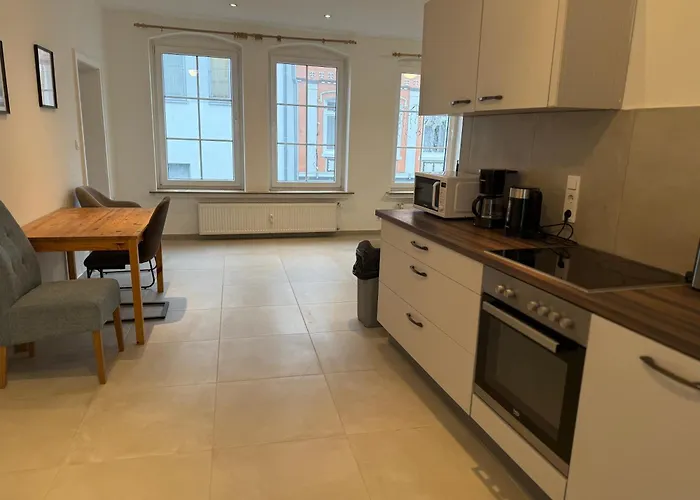 Grosse Moeblierte Im Zentrum Von Lage (Lippe)